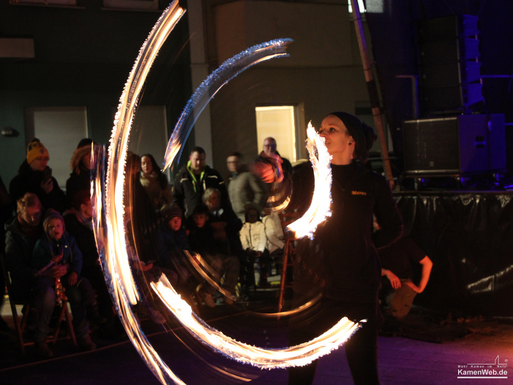 Adventsmarkt-geht-heiter-weiter-vielf-ltiges-Programm-begeistert-Besucher