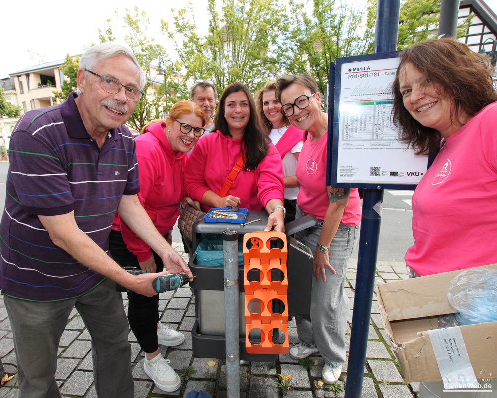 Stadtfrauen-erleichtern-Leergutsammlern-das-Leben-Pfandb-gel-statt-im-Abfall-w-hlen